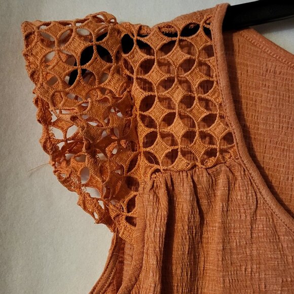 GOOD DAYS ONLY ORNAGE LACE SHOULDER TOP SIZE SMALL - Picture 5 of 6